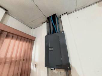 Se vende propiedad con 5 oficinas y uso de suelo comercial en Heredia Centro 24-1073 Se vende propiedad con 5 oficinas y uso de suelo comercial en Heredia Centro 24-1073