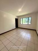 Casa amplia en alquiler Escazu San Rafael $1.900 IVA, en condominio