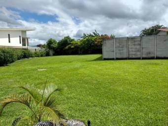 Se vende lote plano de 648m2 en Desamparados Alajuela 25-1445 Se vende lote plano de 648m2 en Desamparados Alajuela 25-1445