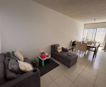 House for sale in the Vía Heredia Condominium, San Pablo de Heredia.