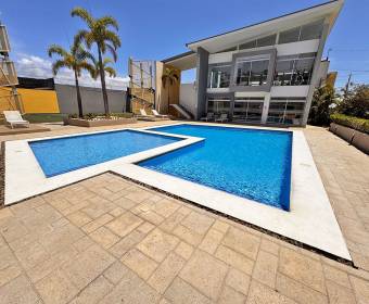 House for sale in the Vía Heredia Condominium, San Pablo de Heredia.