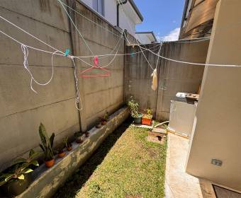 House for sale in the Vía Heredia Condominium, San Pablo de Heredia.