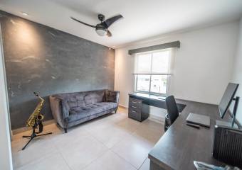 Se vende moderna casa con patio en Ciudad Colón 26-49 Se vende moderna casa con patio en Ciudad Colón 26-49