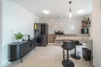 Se vende moderna casa con patio en Ciudad Colón 26-49 Se vende moderna casa con patio en Ciudad Colón 26-49