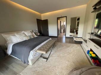 Se vende moderna casa con patio en condominio de Santa Ana 23-361 Se vende moderna casa con patio en condominio de Santa Ana 23-361