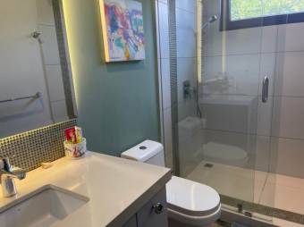 Se vende moderna casa con patio en condominio de Santa Ana 23-361 Se vende moderna casa con patio en condominio de Santa Ana 23-361