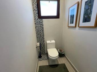 Se vende moderna casa con patio en condominio de Santa Ana 23-361 Se vende moderna casa con patio en condominio de Santa Ana 23-361