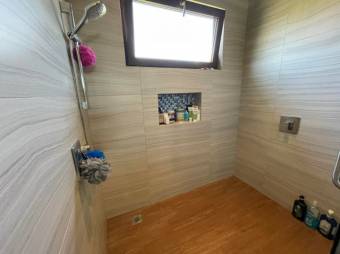 Se vende moderna casa con patio en condominio de Santa Ana 23-361 Se vende moderna casa con patio en condominio de Santa Ana 23-361