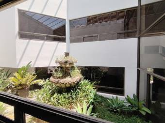Se vende casa de lujo con amplio lote en San Rafael Escazú 25-1526 Se vende casa de lujo con amplio lote en San Rafael Escazú 25-1526