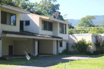 Se vende casa con lote de 5,400m2 en Brasil Santa Ana 24-393 Se vende casa con lote de 5,400m2 en Brasil Santa Ana 24-393
