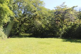 Se vende casa con lote de 5,400m2 en Brasil Santa Ana 24-393 Se vende casa con lote de 5,400m2 en Brasil Santa Ana 24-393