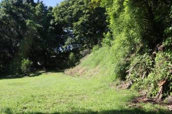 Se vende casa con lote de 5,400m2 en Brasil Santa Ana 24-393 Se vende casa con lote de 5,400m2 en Brasil Santa Ana 24-393