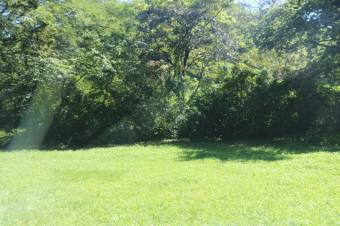 Se vende lote de 5,640m2 con uso residencial en Brasil Santa Ana 24-395 Se vende lote de 5,640m2 con uso residencial en Brasil Santa Ana 24-395