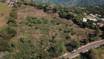 Se vende lote con mas de 2 hectáreas en Santiago de Puriscal 24-898 Se vende lote con mas de 2 hectáreas en Santiago de Puriscal 24-898
