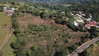 Se vende lote con mas de 2 hectáreas en Santiago de Puriscal 24-898 Se vende lote con mas de 2 hectáreas en Santiago de Puriscal 24-898