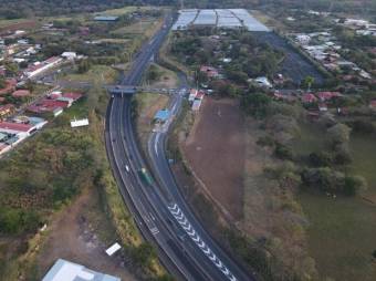 se vende lote de 6300m2 con alta densidad en Guácima Alajuela 25-1718 se vende lote de 6300m2 con alta densidad en Guácima Alajuela 25-1718