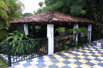 Se vende casa con mas de 10,000m2 de lote en Bajo carrillo 23-1944 Se vende casa con mas de 10,000m2 de lote en Bajo carrillo 23-1944