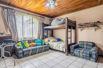 Se vende propiedad con lote de 5,200m2 en La Garita Alajuela 25-663 Se vende propiedad con lote de 5,200m2 en La Garita Alajuela 25-663