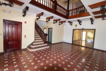 Se vende amplia quinta remodelada en Grecia de Alajuela 24-1767