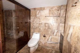 Se vende amplia quinta remodelada en Grecia de Alajuela 24-1767