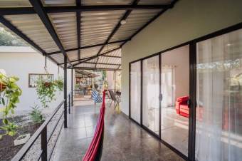 Se vende amplio hotel para inversión en Playa Avellanas 25-2005, $ 1,150,000, 4, Guanacaste, Santa Cruz