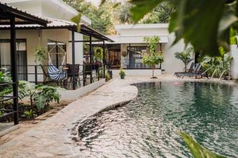 Se vende amplio hotel para inversión en Playa Avellanas 25-2005, $ 1,150,000, 4, Guanacaste, Santa Cruz