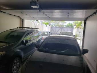 Se vende lujosa residencia con patio y piscina en Rio Oro 26-136 Se vende lujosa residencia con patio y piscina en Rio Oro 26-136