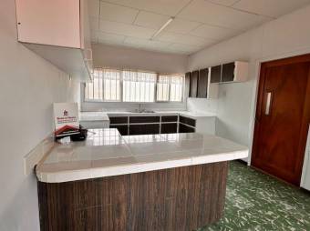 Se vende moderna casa con terreno de 846m2 en San pedro San José 25-1724 Se vende moderna casa con terreno de 846m2 en San pedro San José 25-1724