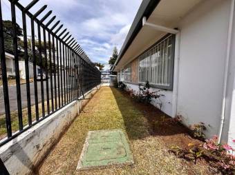 Se vende moderna casa con terreno de 846m2 en San pedro San José 25-1724 Se vende moderna casa con terreno de 846m2 en San pedro San José 25-1724