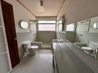 Se vende moderna casa con terreno de 846m2 en San pedro San José 25-1724 Se vende moderna casa con terreno de 846m2 en San pedro San José 25-1724