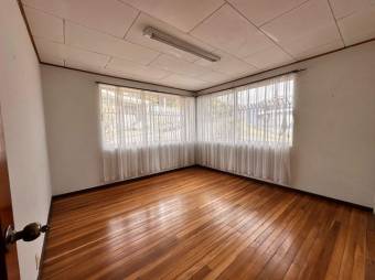 Se vende moderna casa con terreno de 846m2 en San pedro San José 25-1724 Se vende moderna casa con terreno de 846m2 en San pedro San José 25-1724