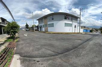 Se vende moderna casa con terreno de 846m2 en San pedro San José 25-1724 Se vende moderna casa con terreno de 846m2 en San pedro San José 25-1724