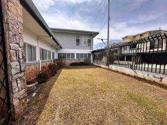 Se vende moderna casa con terreno de 846m2 en San pedro San José 25-1724 Se vende moderna casa con terreno de 846m2 en San pedro San José 25-1724