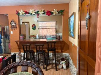 Se vende propiedad con 8 apartamentos en Ipis Goicoechea 25-1142 Se vende propiedad con 8 apartamentos en Ipis Goicoechea 25-1142