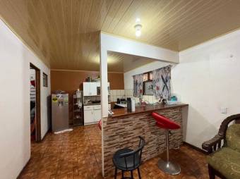 Se vende propiedad con 8 apartamentos en Ipis Goicoechea 25-1142 Se vende propiedad con 8 apartamentos en Ipis Goicoechea 25-1142