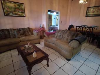 Se vende propiedad con amplio lote en Santo Domingo Heredia 23-3248 Se vende propiedad con amplio lote en Santo Domingo Heredia 23-3248
