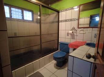 Se vende propiedad con amplio lote en Santo Domingo Heredia 23-3248 Se vende propiedad con amplio lote en Santo Domingo Heredia 23-3248