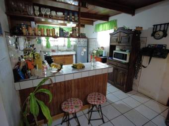 Se vende propiedad con amplio lote en Santo Domingo Heredia 23-3248 Se vende propiedad con amplio lote en Santo Domingo Heredia 23-3248