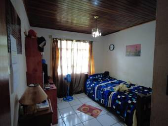 Se vende propiedad con amplio lote en Santo Domingo Heredia 23-3248 Se vende propiedad con amplio lote en Santo Domingo Heredia 23-3248
