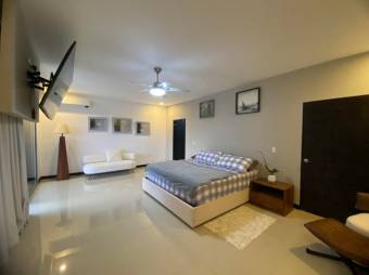 Se vende lujosa casa con patio en La Asunción de Belén 25-888 Se vende lujosa casa con patio en La Asunción de Belén 25-888