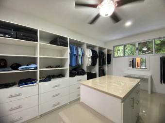 Se vende lujosa casa con patio en La Asunción de Belén 25-888 Se vende lujosa casa con patio en La Asunción de Belén 25-888