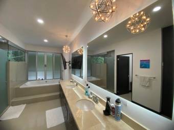 Se vende lujosa casa con patio en La Asunción de Belén 25-888 Se vende lujosa casa con patio en La Asunción de Belén 25-888