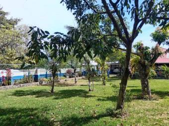 Se vende moderna casa con patio en Guachipelín de Escazú 25-1415 Se vende moderna casa con patio en Guachipelín de Escazú 25-1415