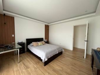 Se vende moderna casa con patio en Ulloa Heredia 25-154 Se vende moderna casa con patio en Ulloa Heredia 25-154