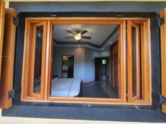 Se vende amplia propiedad con 10,400m2 de lote en Ciudad Colón 24-1029 Se vende amplia propiedad con 10,400m2 de lote en Ciudad Colón 24-1029