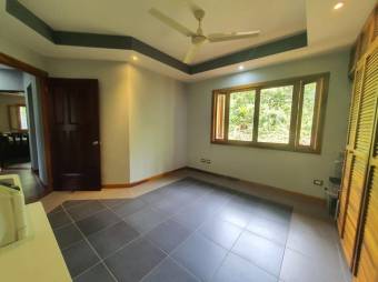 Se vende amplia propiedad con 10,400m2 de lote en Ciudad Colón 24-1029 Se vende amplia propiedad con 10,400m2 de lote en Ciudad Colón 24-1029