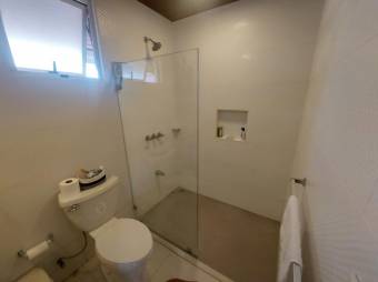 Se vende espaciosa casa con terraza en San Joaquín Heredia 24-1701 Se vende espaciosa casa con terraza en San Joaquín Heredia 24-1701