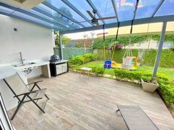 Se vende lujosa casa con patio en Guachipelín Escazú 25-1514 Se vende lujosa casa con patio en Guachipelín Escazú 25-1514