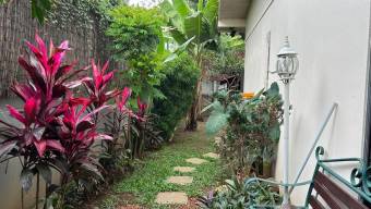 Se vende moderna casa en condominio de La Garita Alajuela 24-954 Se vende moderna casa en condominio de La Garita Alajuela 24-954