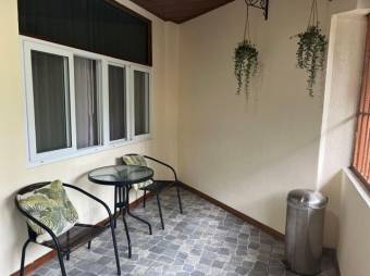 Se venden casa con 3 apartamentos en La Asunción de Heredia 25-1802 Se venden casa con 3 apartamentos en La Asunción de Heredia 25-1802